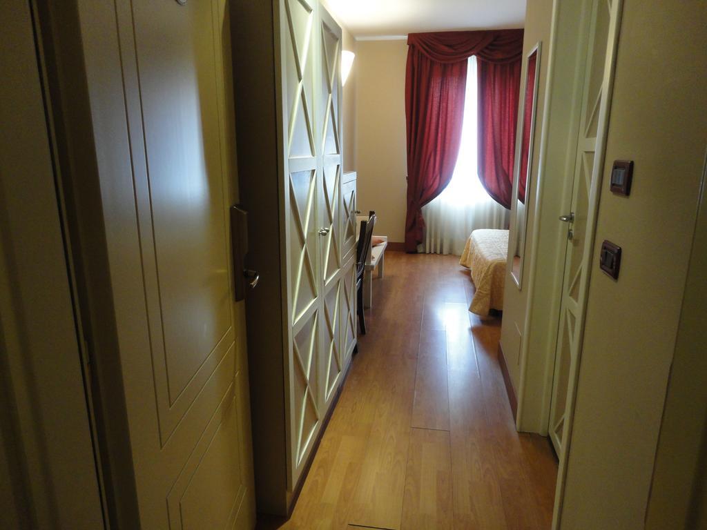 Hotel Vazzana โวลเปียโน ภายนอก รูปภาพ