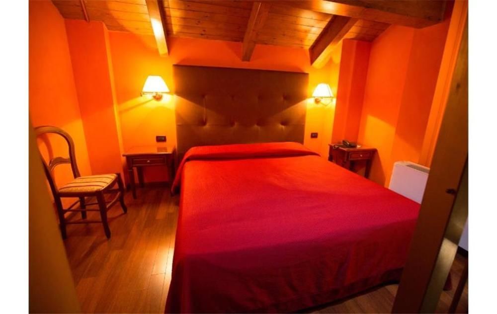 Hotel Vazzana โวลเปียโน ภายนอก รูปภาพ