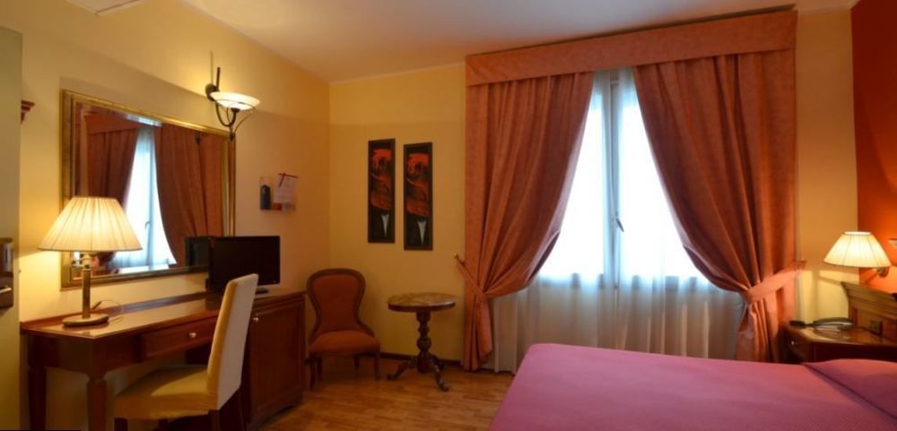Hotel Vazzana โวลเปียโน ภายนอก รูปภาพ