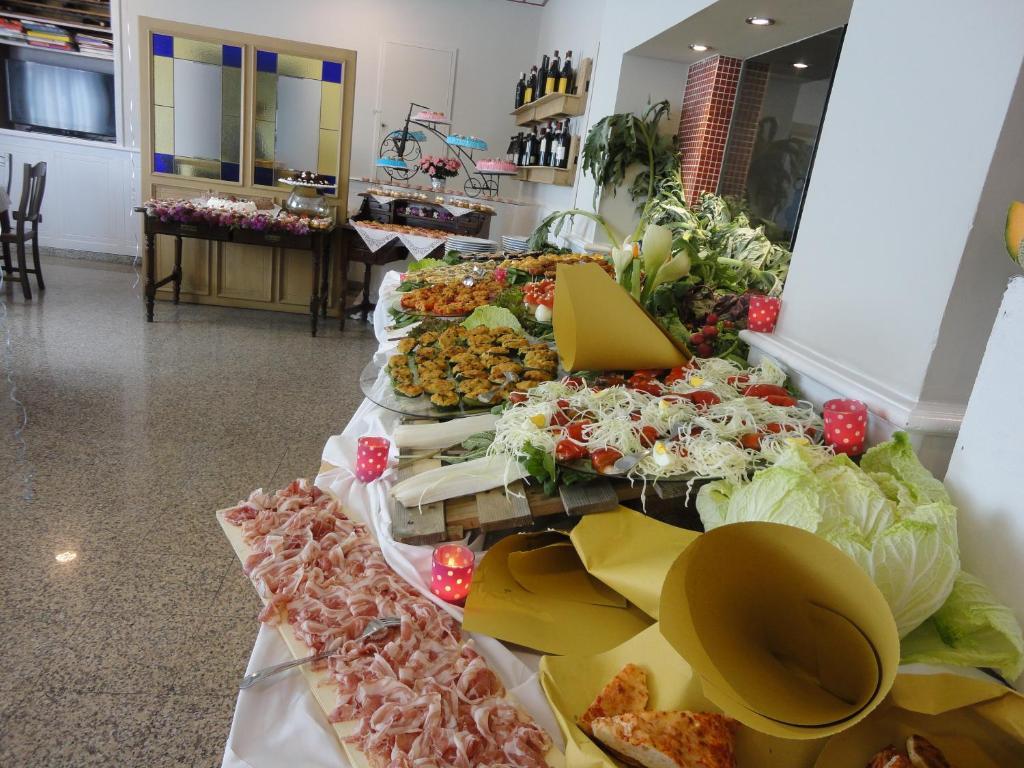 Hotel Vazzana โวลเปียโน ภายนอก รูปภาพ