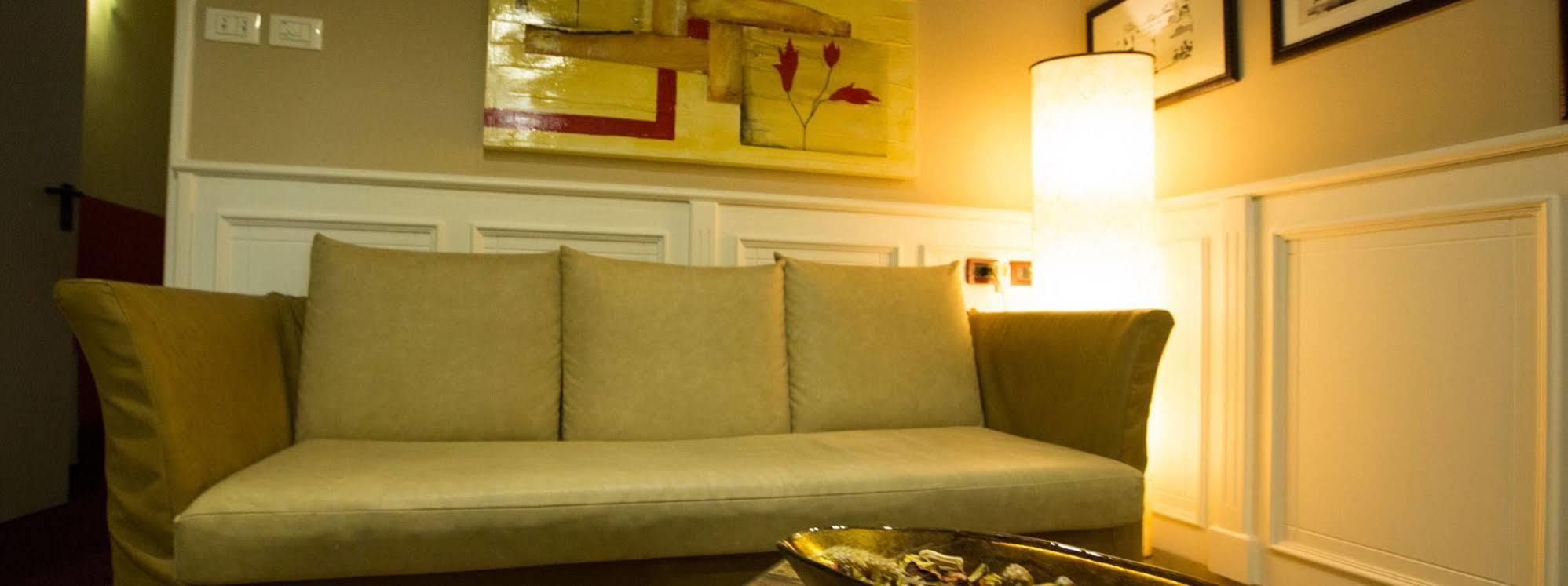 Hotel Vazzana โวลเปียโน ภายนอก รูปภาพ