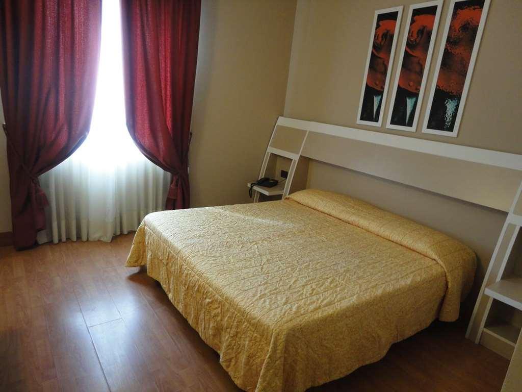 Hotel Vazzana โวลเปียโน ห้อง รูปภาพ